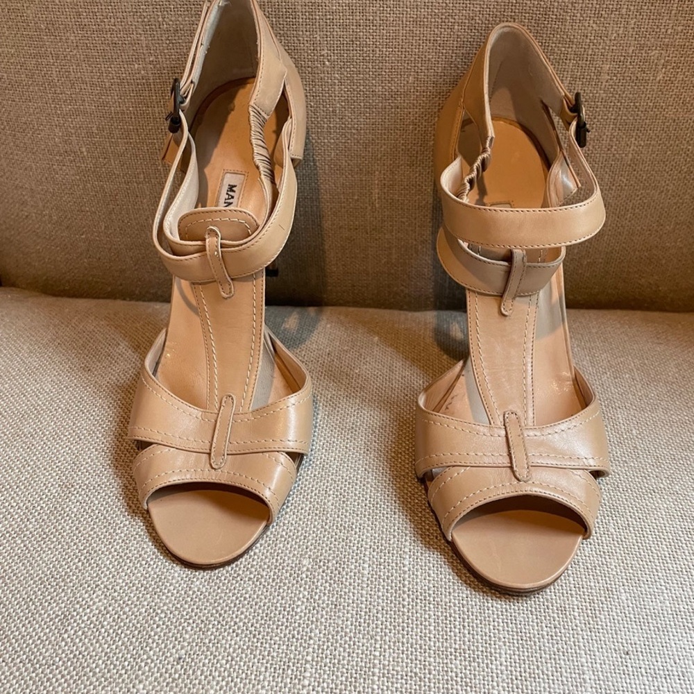 Manolo Blahnik Tan Leather Heels